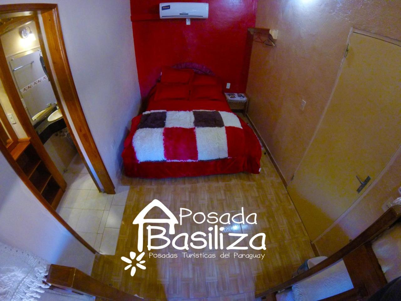 Posada Basiliza, Encarnacion Py Hotel Екстериор снимка